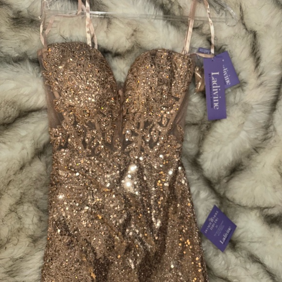 GAUTIER CD COLLECTION CD3936 SIZE 2 NEVER WORN GOLD GOWN - Picture 5 of 5